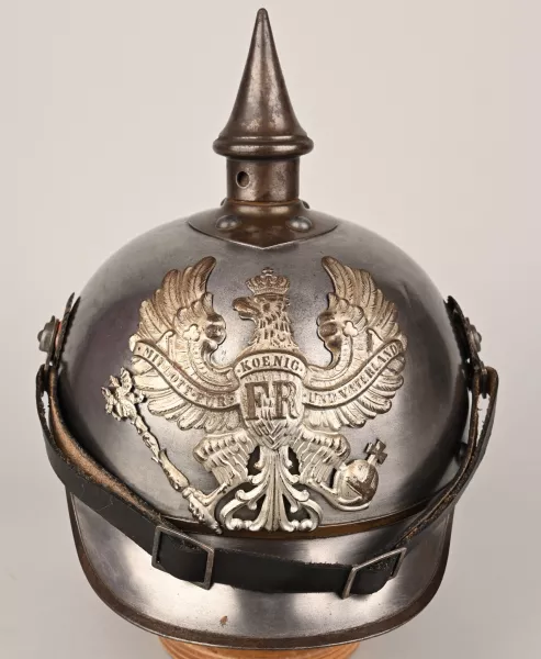 Prussian Model 1915 Kürassier Enlisted Helmet Visuel 1 principal